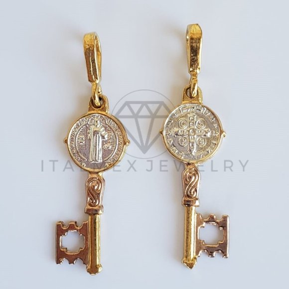 18K Gold Plated Saint Benedict Key & 22" Chain - Picture 2 of 8
